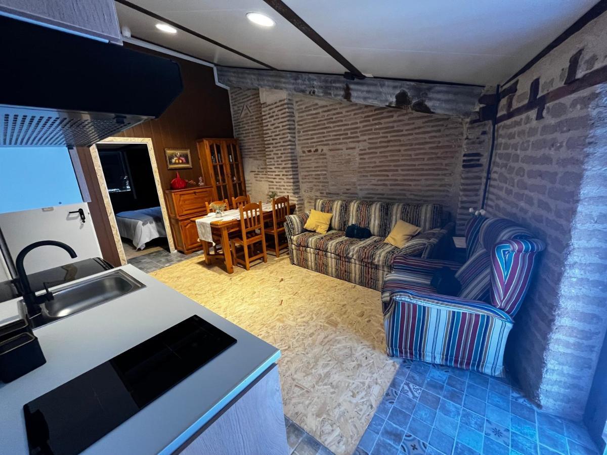 Casa Ruina Pensionat Nava del Rey Eksteriør billede