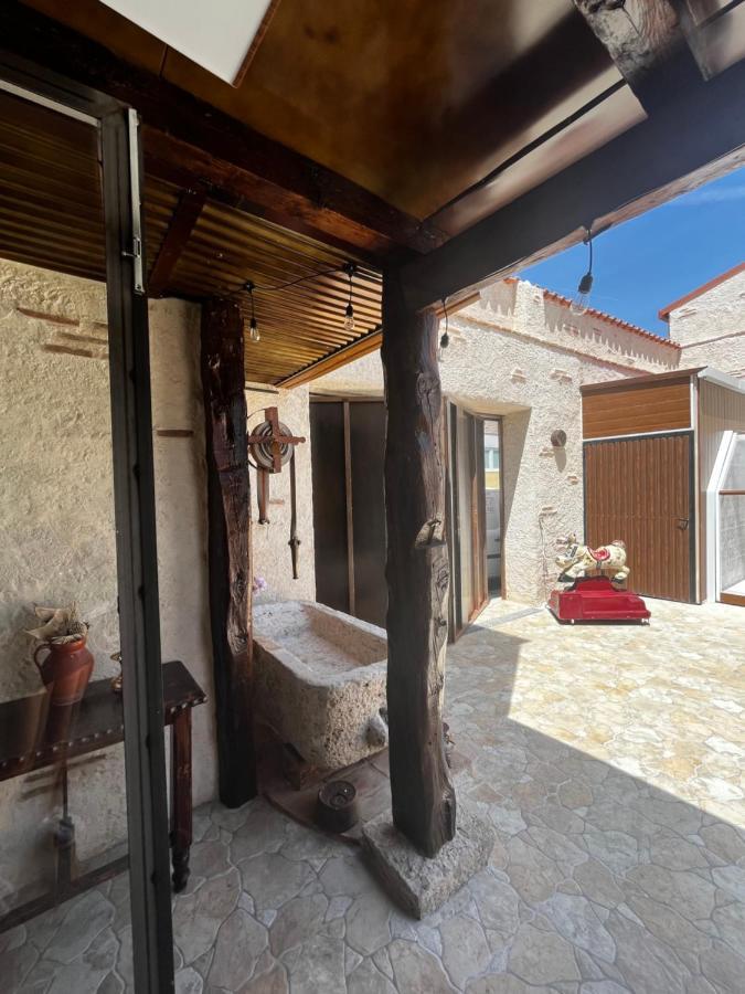 Casa Ruina Pensionat Nava del Rey Eksteriør billede
